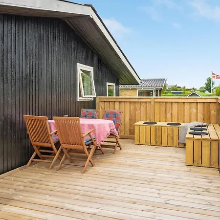 3 Bedroom Awesome In * Hejls